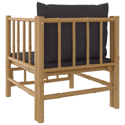 Sofa ogrodowa z ciemnoszarymi poduszkami, bambusowa