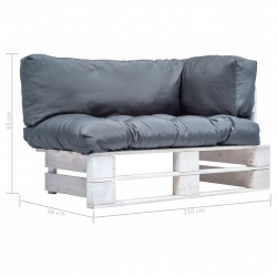 Sofa ogrodowa z palet z szarymi poduszkami, sosna