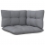 3-osobowa sofa ogrodowa z szarymi poduszkami, drewno sosnowe