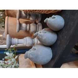 Kura betonowa dekoracja Vintage 9x12cm Szara