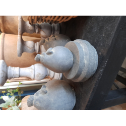 Kura Kurka betonowa dekoracja Vintage 9cm Szara