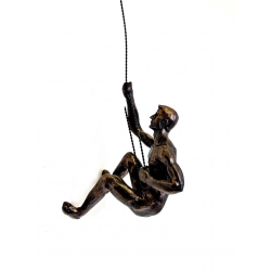 Rzeźba Figurka mężczyzna wspinaczka