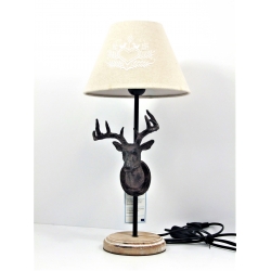 Lampa z motywem jelenia styl skandynawski