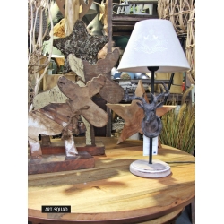 Lampa z motywem jelenia styl skandynawski