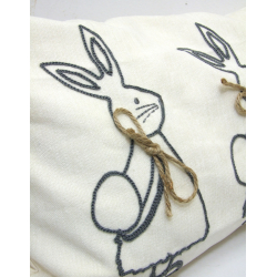 Poduszka dekoracyjna Zajączki Kremowa 50x30cm