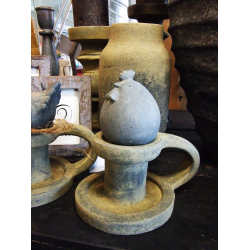 Kura betonowa dekoracja Vintage 12x15cm Szara